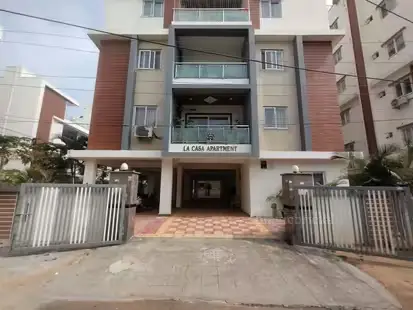 LA CASA ESTATES